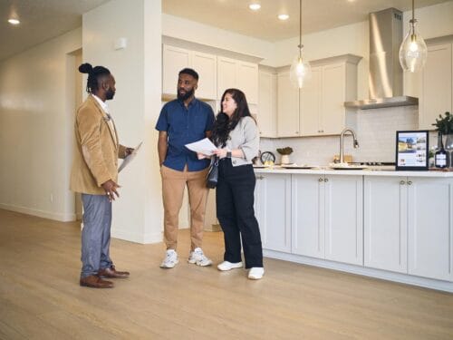 California real estate agent offers property management